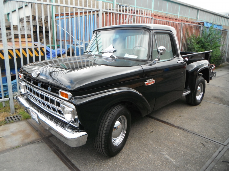 Imported Ford F100 1965